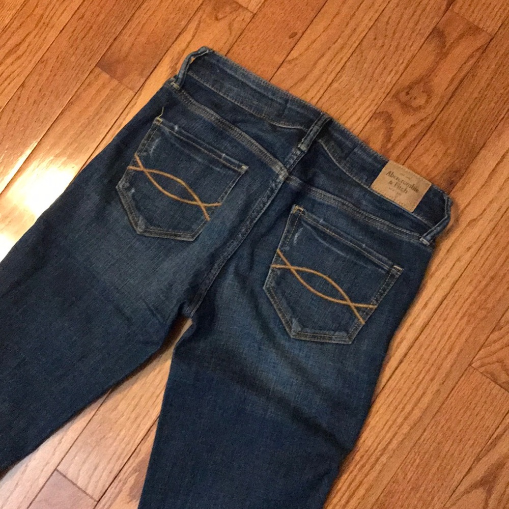 Abercrombie & Fitch Destroyed Jeans